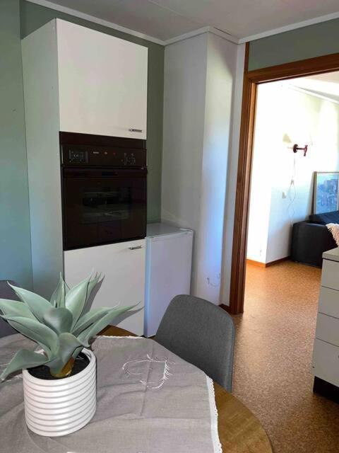 Fin, Enkel Leilighet Med Nydelig Strand I Naerheten Apartment Amdals Verk Bagian luar foto